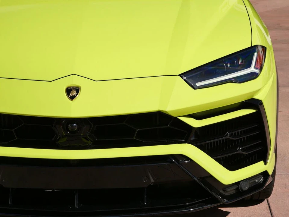2022 Lamborghini Urus - Image 17 of 31