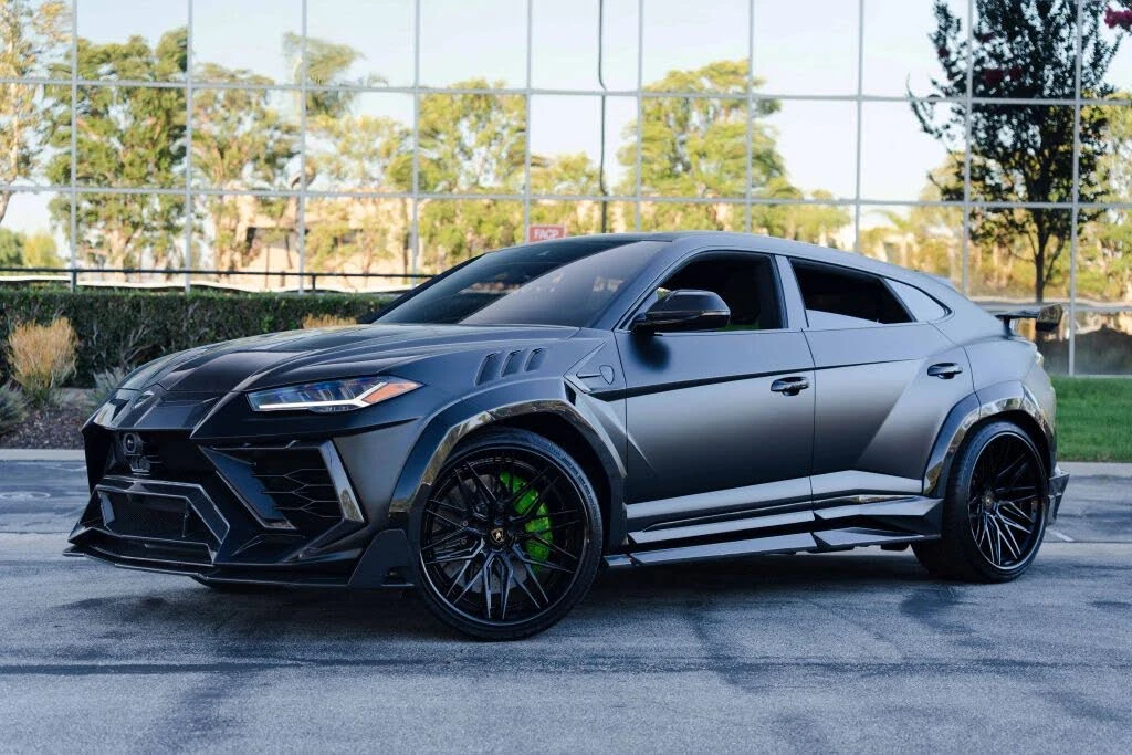 2022 Lamborghini Urus - Image 2 of 31