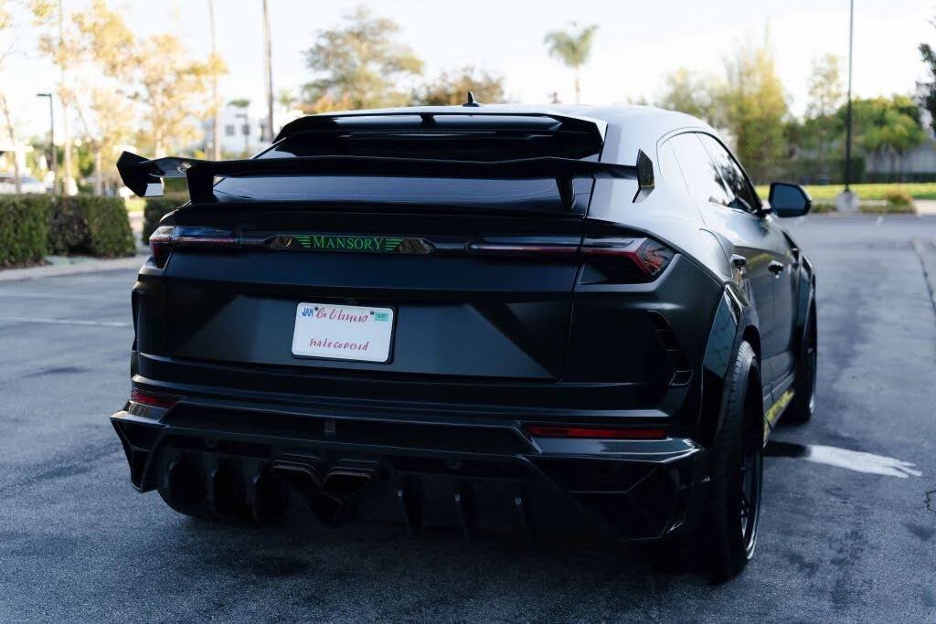2022 Lamborghini Urus - Image 12 of 31