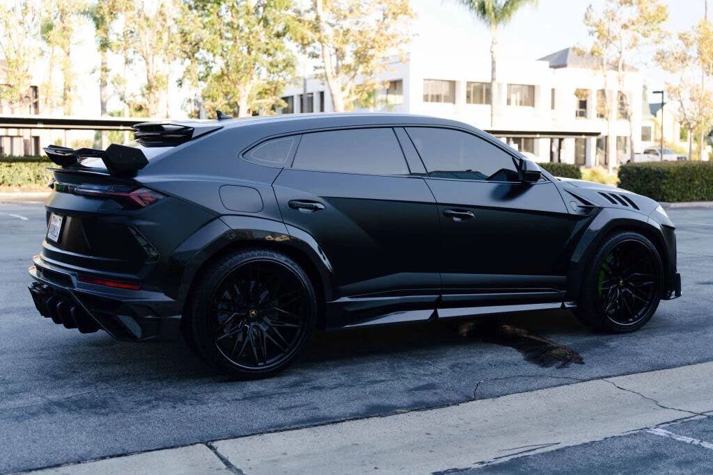 2022 Lamborghini Urus - Image 13 of 31