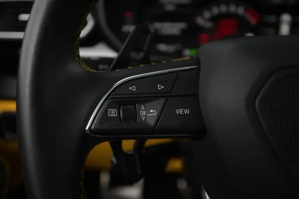 2022 Lamborghini Urus - Image 28 of 31