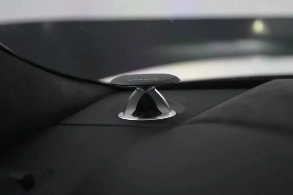 2022 Lamborghini Urus - Image 31 of 31