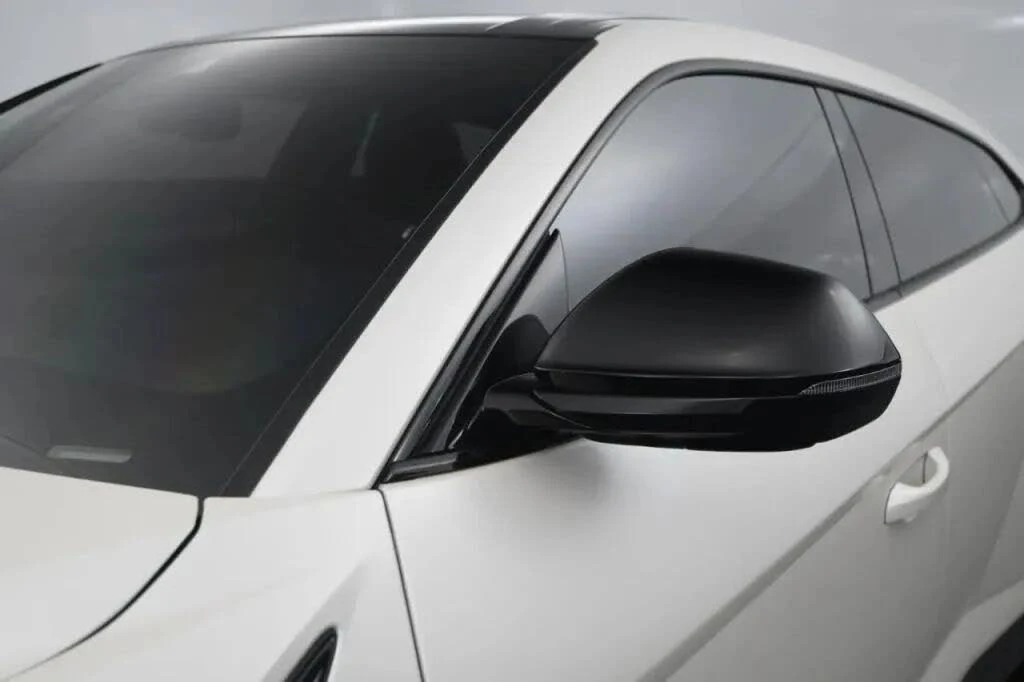 2022 Lamborghini Urus - Image 14 of 31