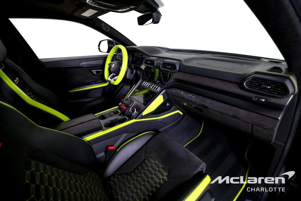 2022 Lamborghini Urus - Image 26 of 31