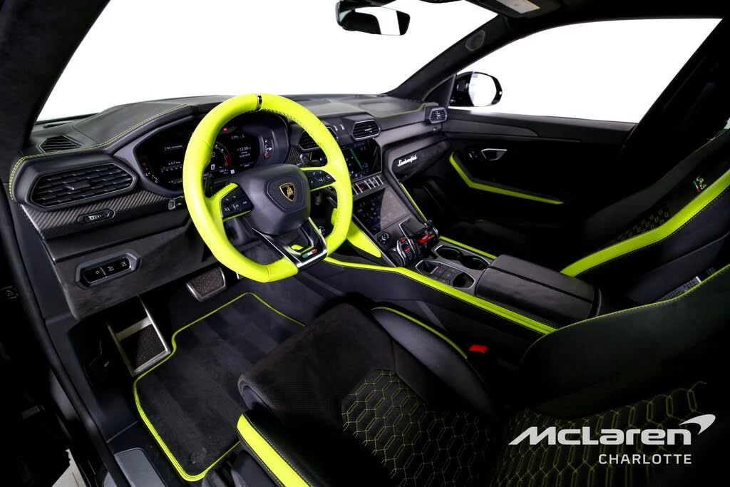 2022 Lamborghini Urus - Image 12 of 31