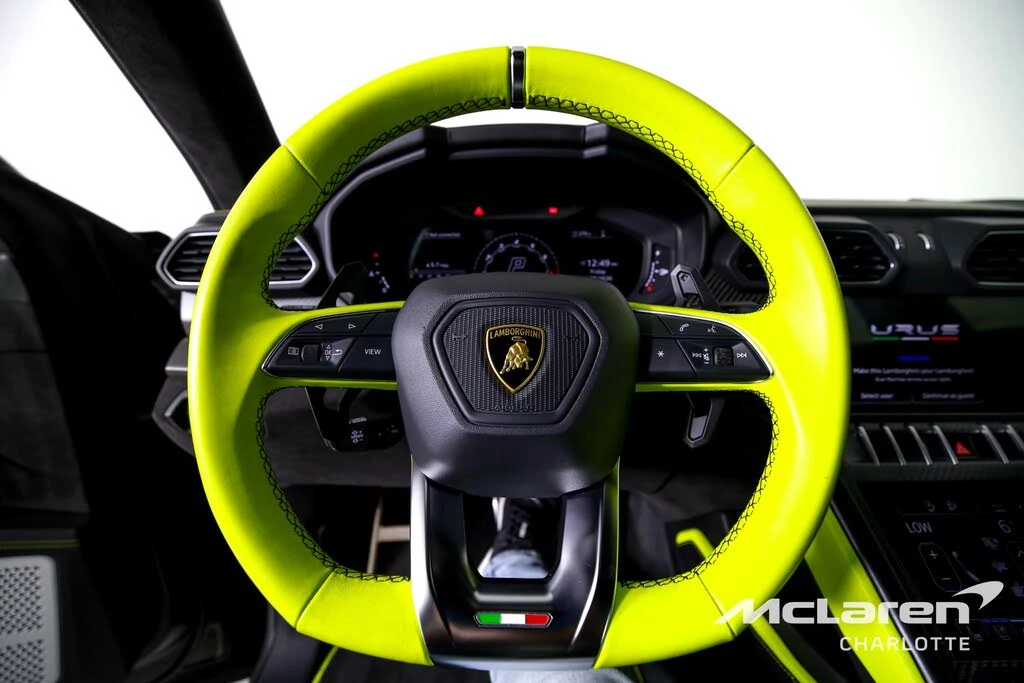 2022 Lamborghini Urus - Image 14 of 31