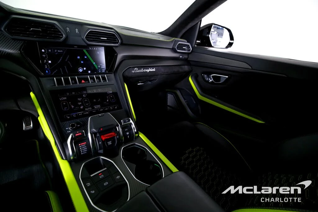 2022 Lamborghini Urus - Image 15 of 31