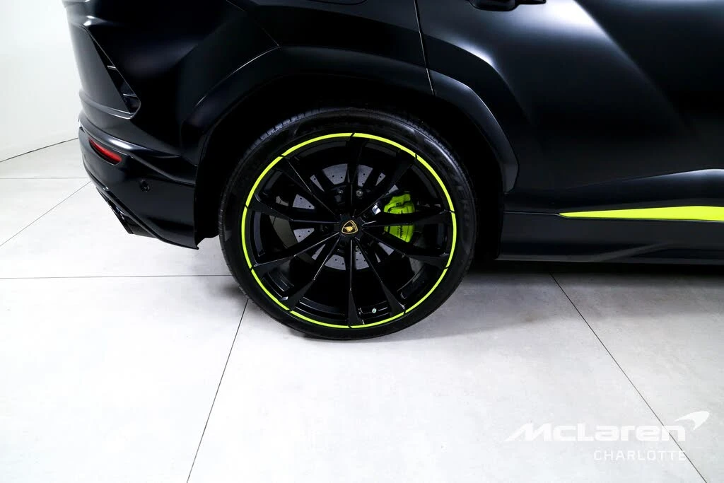 2022 Lamborghini Urus - Image 29 of 31