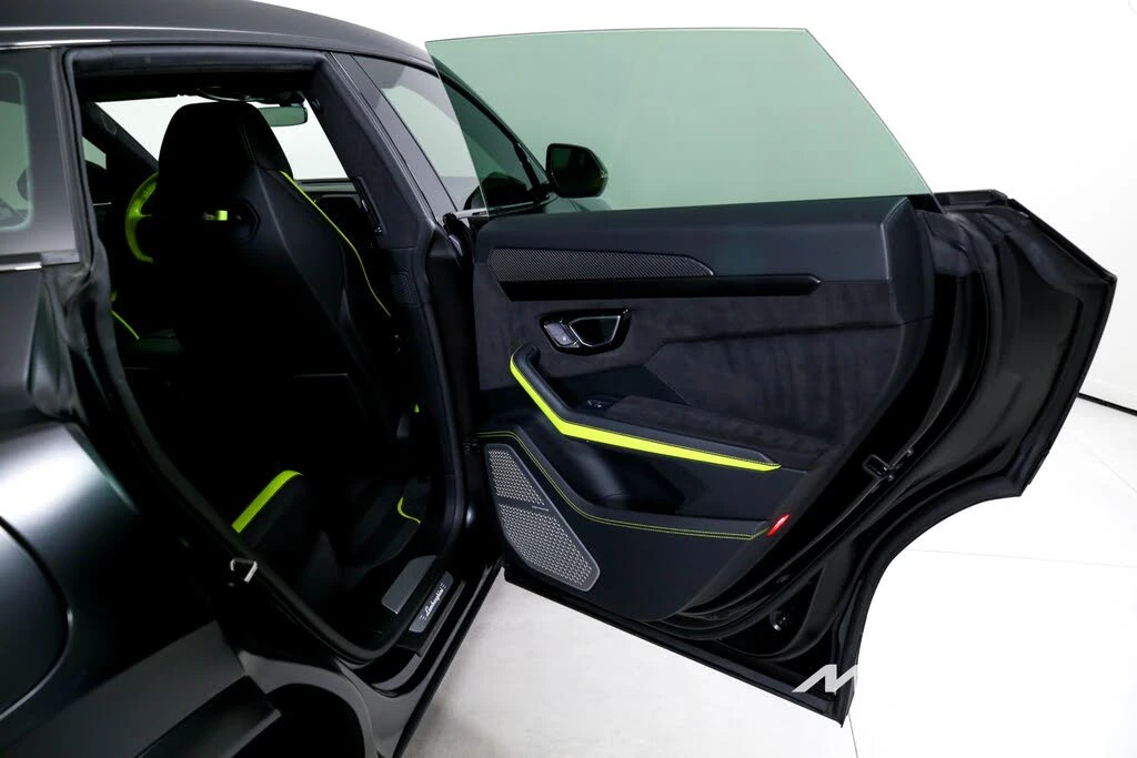 2022 Lamborghini Urus - Image 21 of 31
