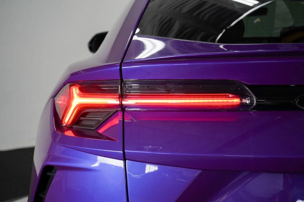 2022 Lamborghini Urus - Image 19 of 31