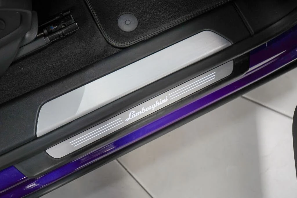 2022 Lamborghini Urus - Image 29 of 31