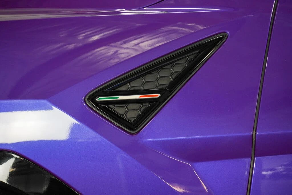 2022 Lamborghini Urus - Image 17 of 31