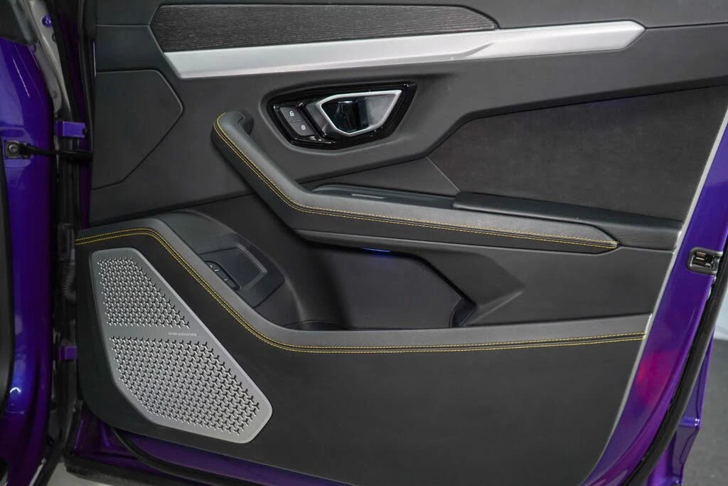 2022 Lamborghini Urus - Image 30 of 31