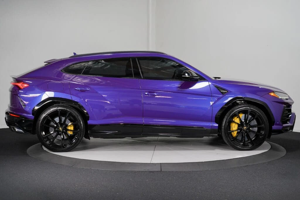 2022 Lamborghini Urus - Image 8 of 31