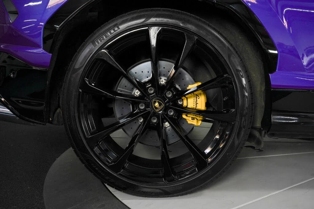 2022 Lamborghini Urus - Image 23 of 31