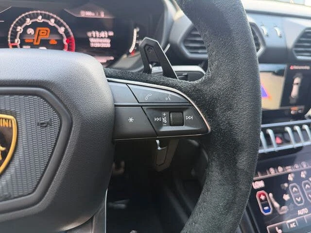 2022 Lamborghini Urus - Image 23 of 24