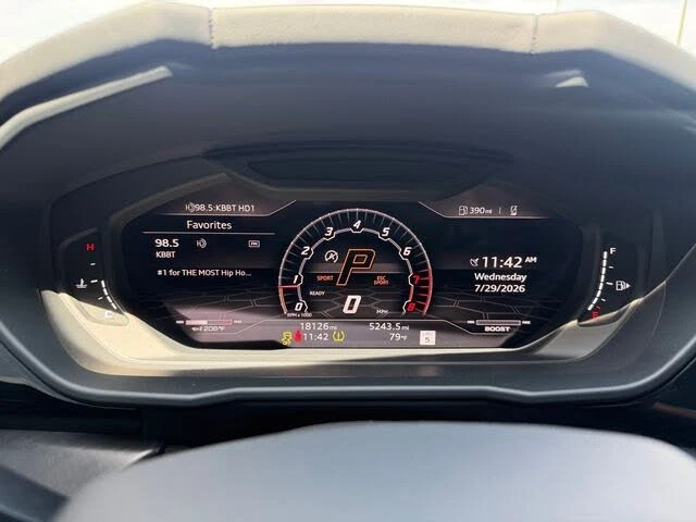 2022 Lamborghini Urus - Image 14 of 24