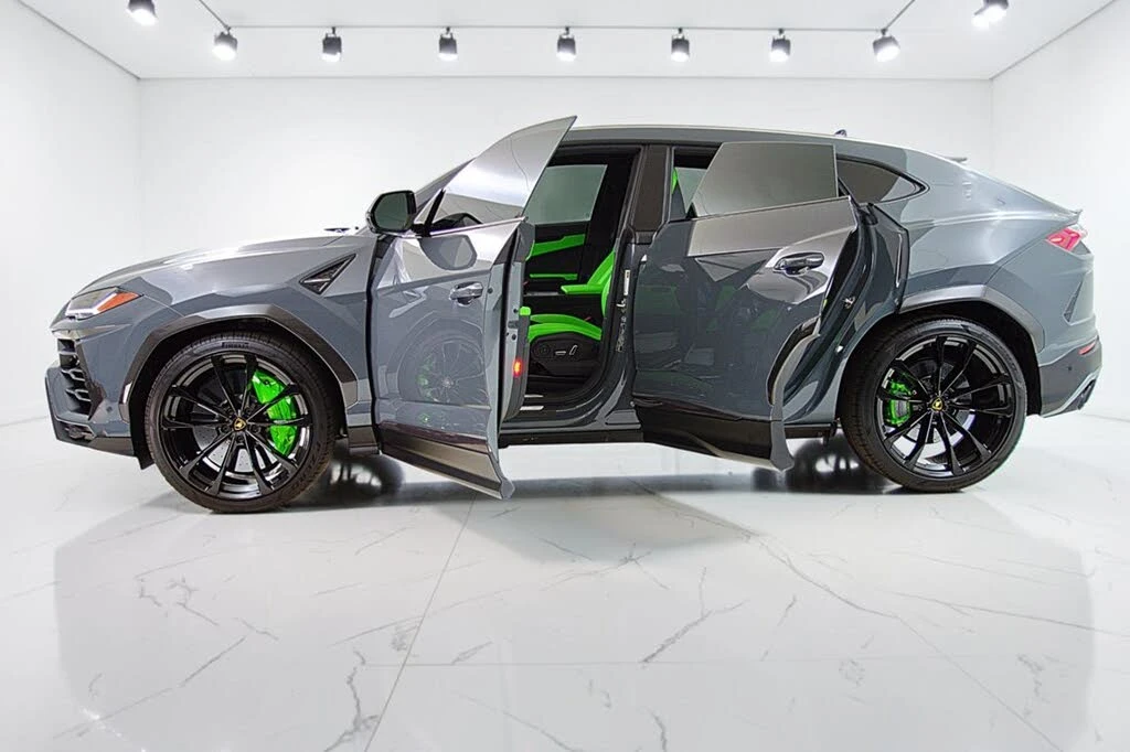 2022 Lamborghini Urus - Image 4 of 31