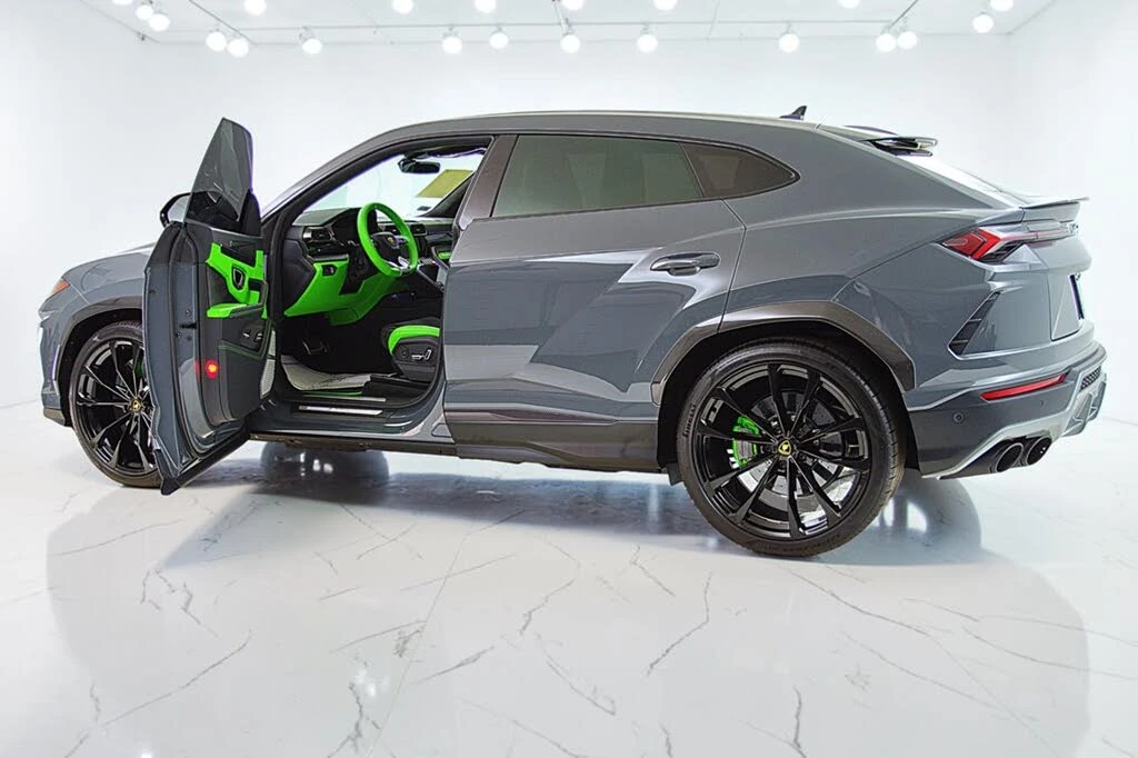 2022 Lamborghini Urus - Image 6 of 31