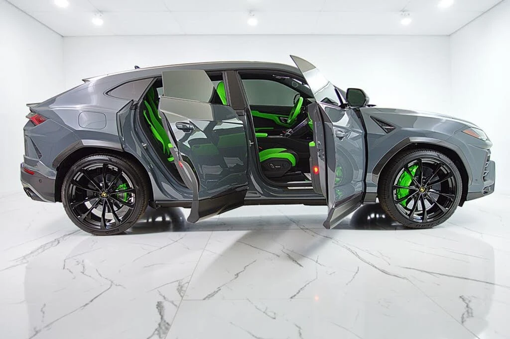 2022 Lamborghini Urus - Image 11 of 31