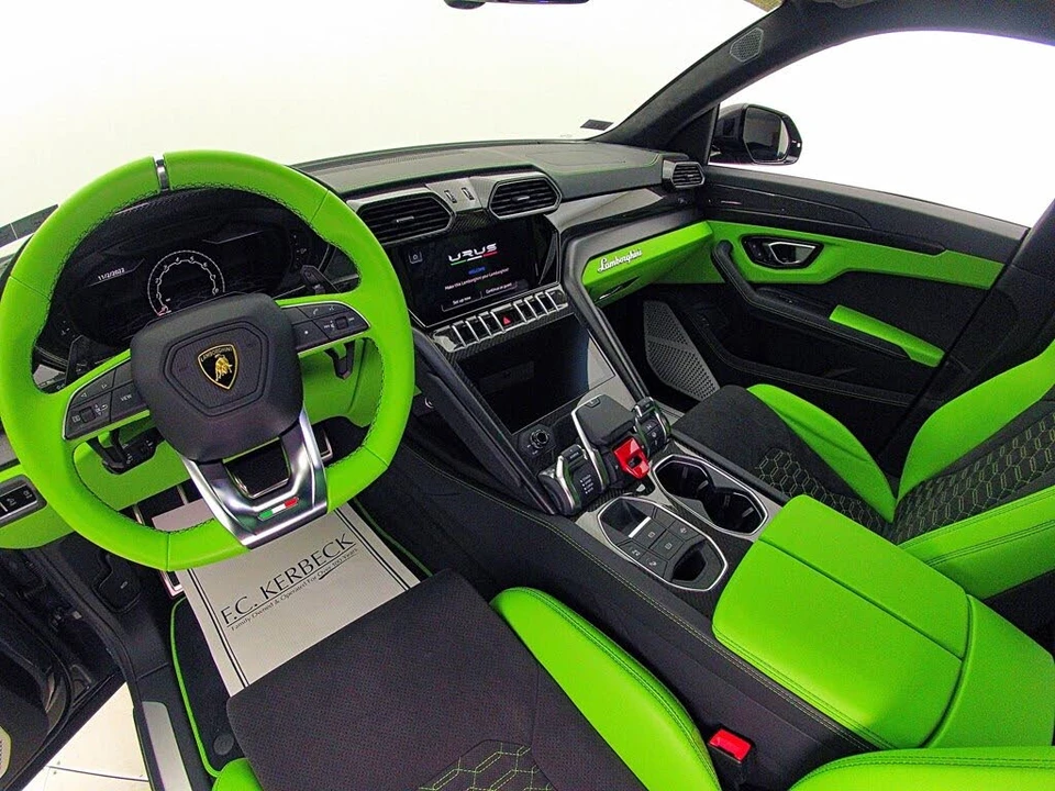 2022 Lamborghini Urus - Image 19 of 31
