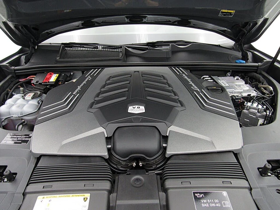 2022 Lamborghini Urus - Image 16 of 31