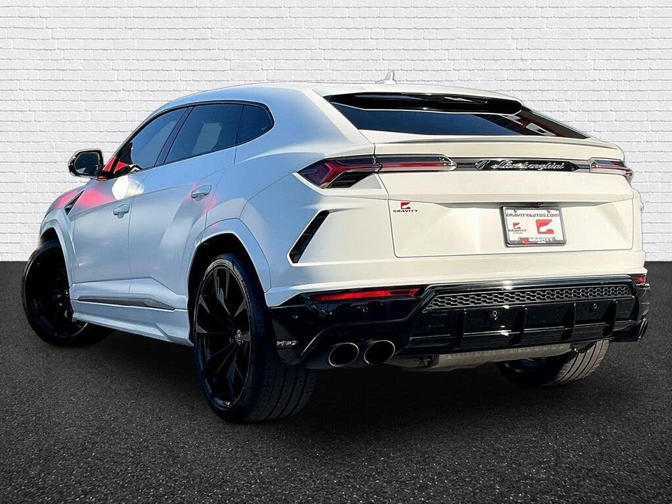 2022 Lamborghini Urus - Image 4 of 28