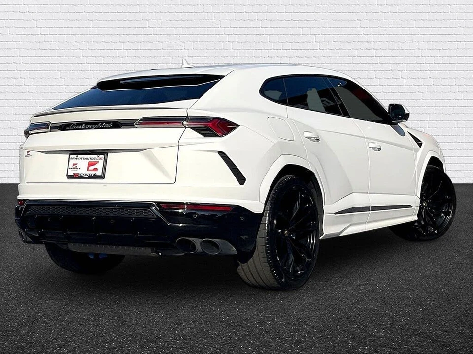 2022 Lamborghini Urus - Image 6 of 28