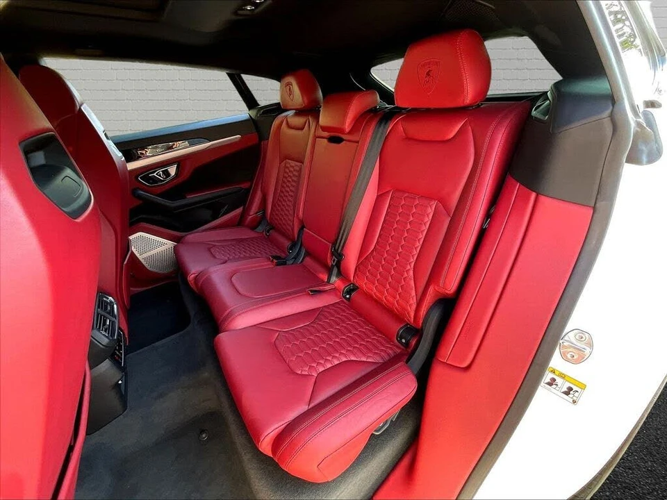 2022 Lamborghini Urus - Image 20 of 28