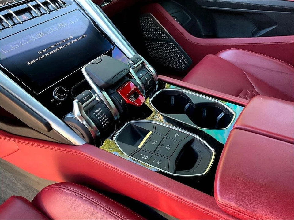 2022 Lamborghini Urus - Image 16 of 28