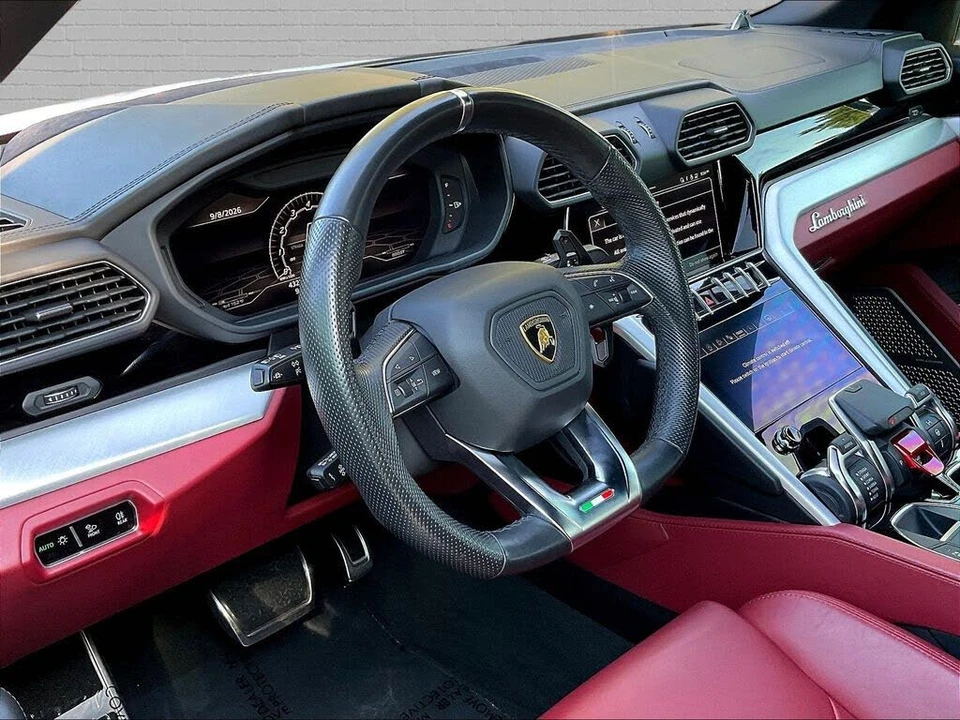 2022 Lamborghini Urus - Image 15 of 28