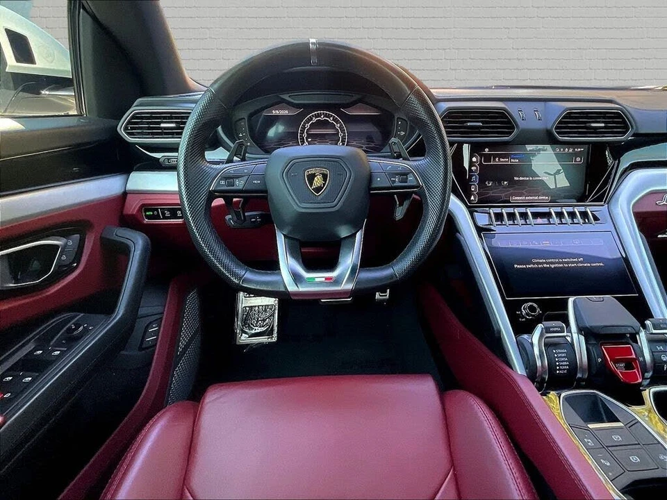 2022 Lamborghini Urus - Image 8 of 28