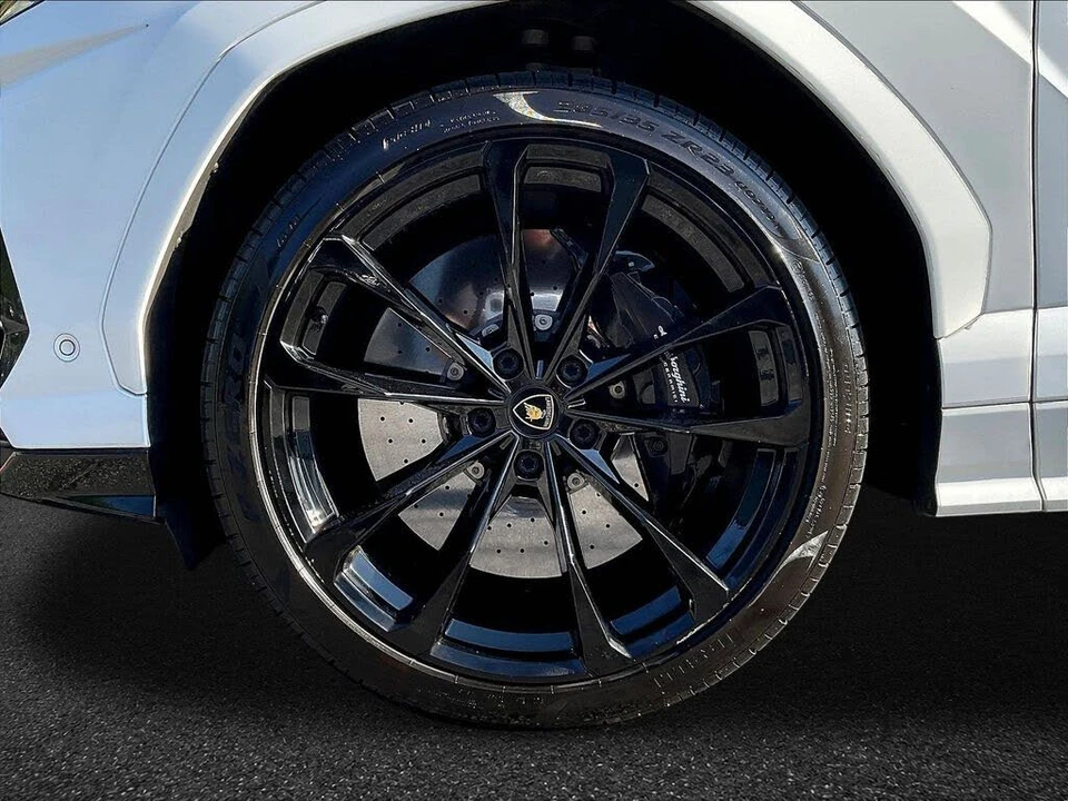 2022 Lamborghini Urus - Image 28 of 28
