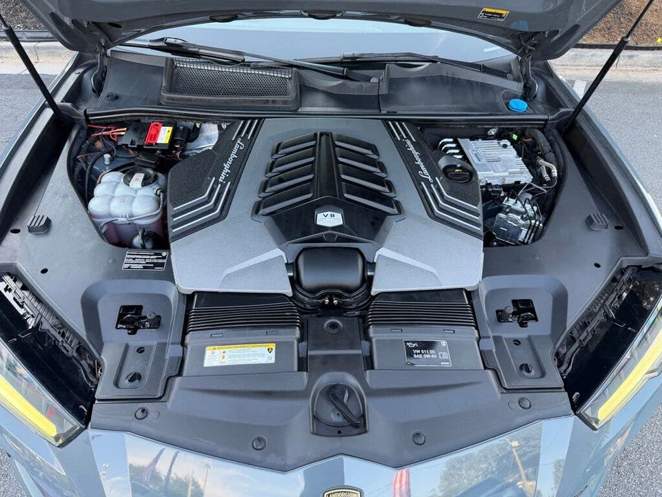 2022 Lamborghini Urus - Image 6 of 31
