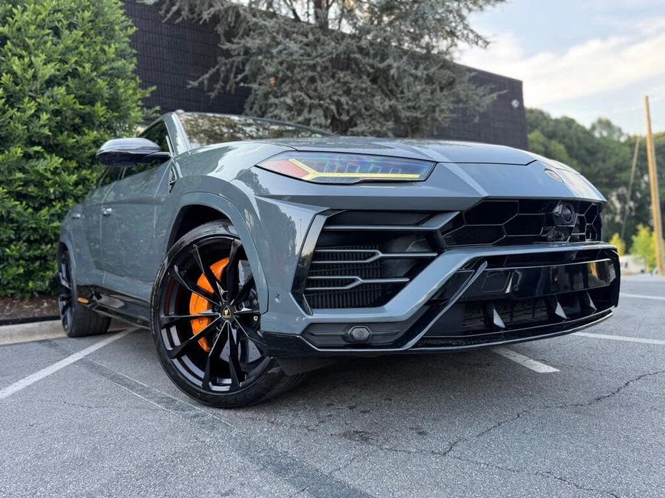 2022 Lamborghini Urus - Image 8 of 31