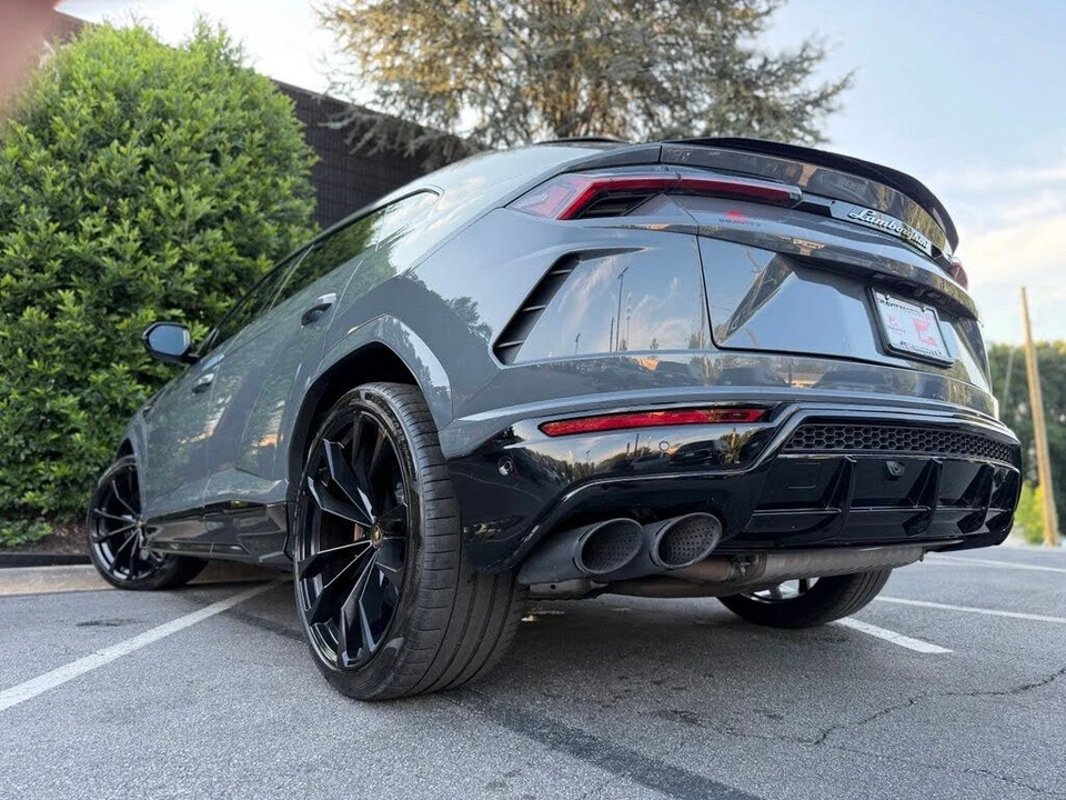 2022 Lamborghini Urus - Image 20 of 31