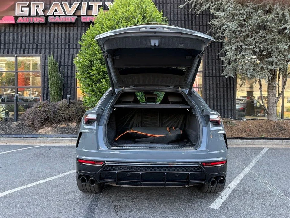 2022 Lamborghini Urus - Image 17 of 31