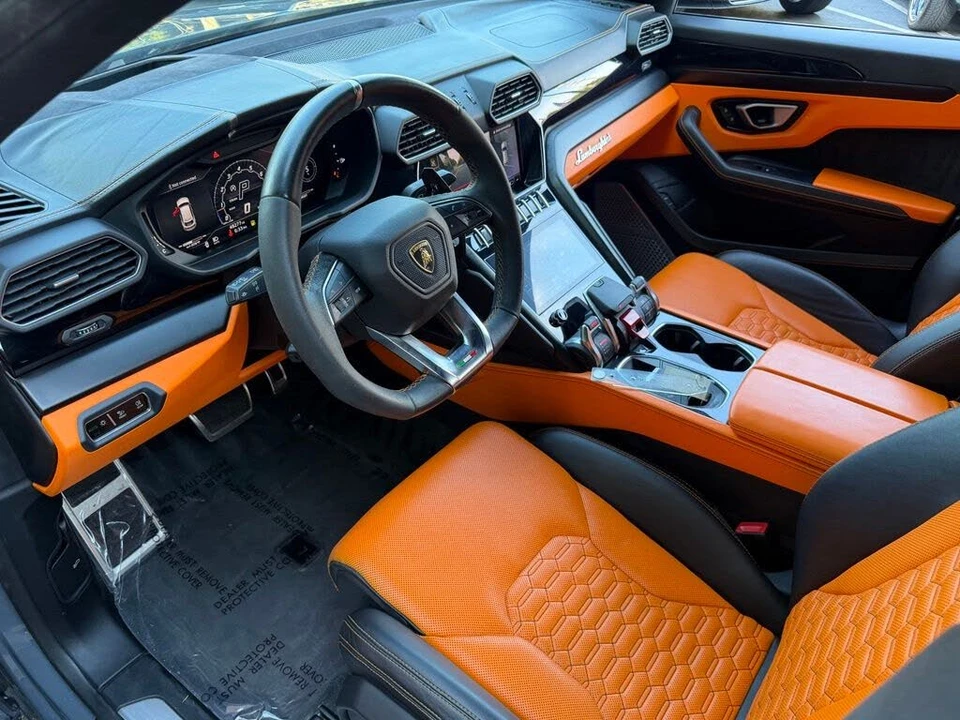 2022 Lamborghini Urus - Image 24 of 31