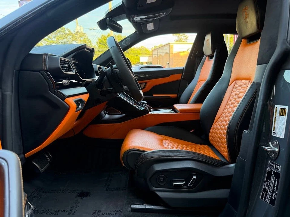 2022 Lamborghini Urus - Image 25 of 31