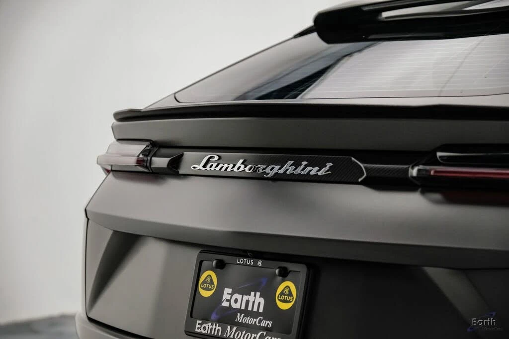 2022 Lamborghini Urus - Image 18 of 31