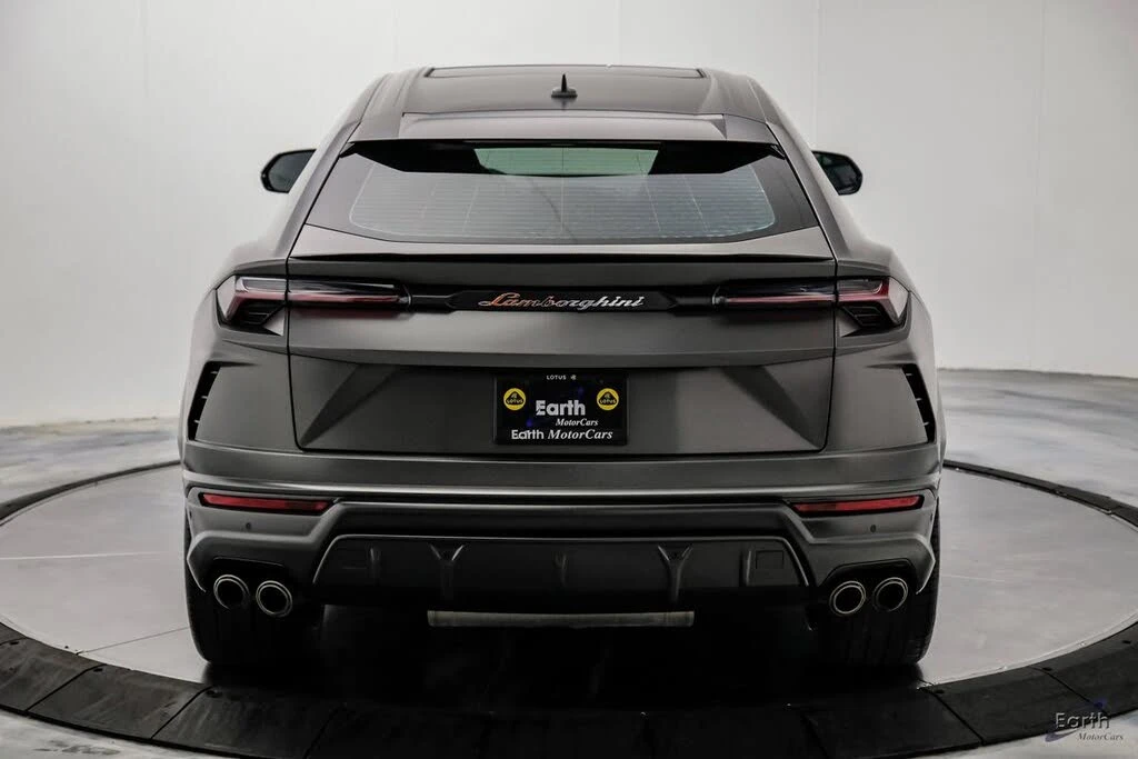 2022 Lamborghini Urus - Image 16 of 31