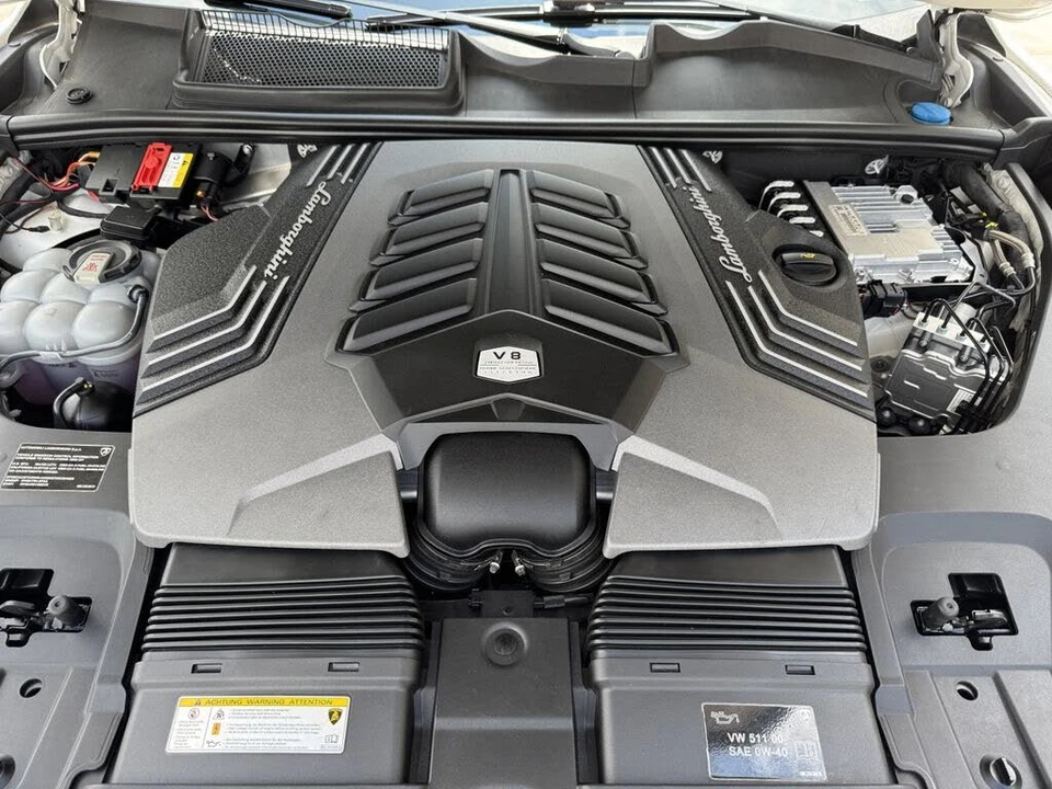 2022 Lamborghini Urus - Image 12 of 31