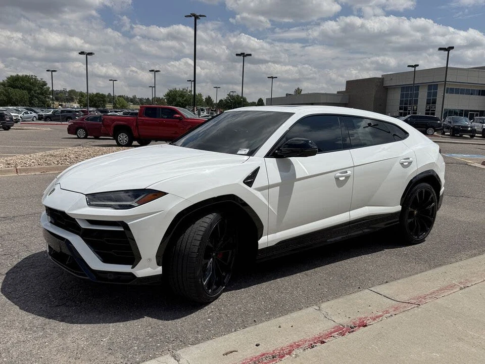 2022 Lamborghini Urus - Image 4 of 31