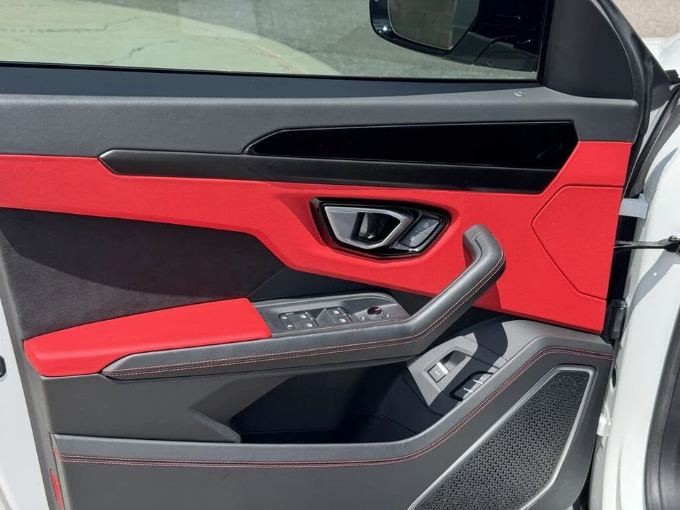 2022 Lamborghini Urus - Image 16 of 31