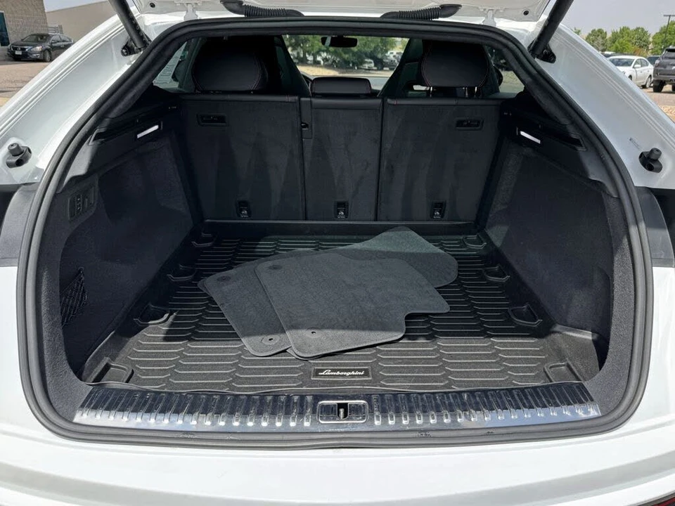 2022 Lamborghini Urus - Image 9 of 31