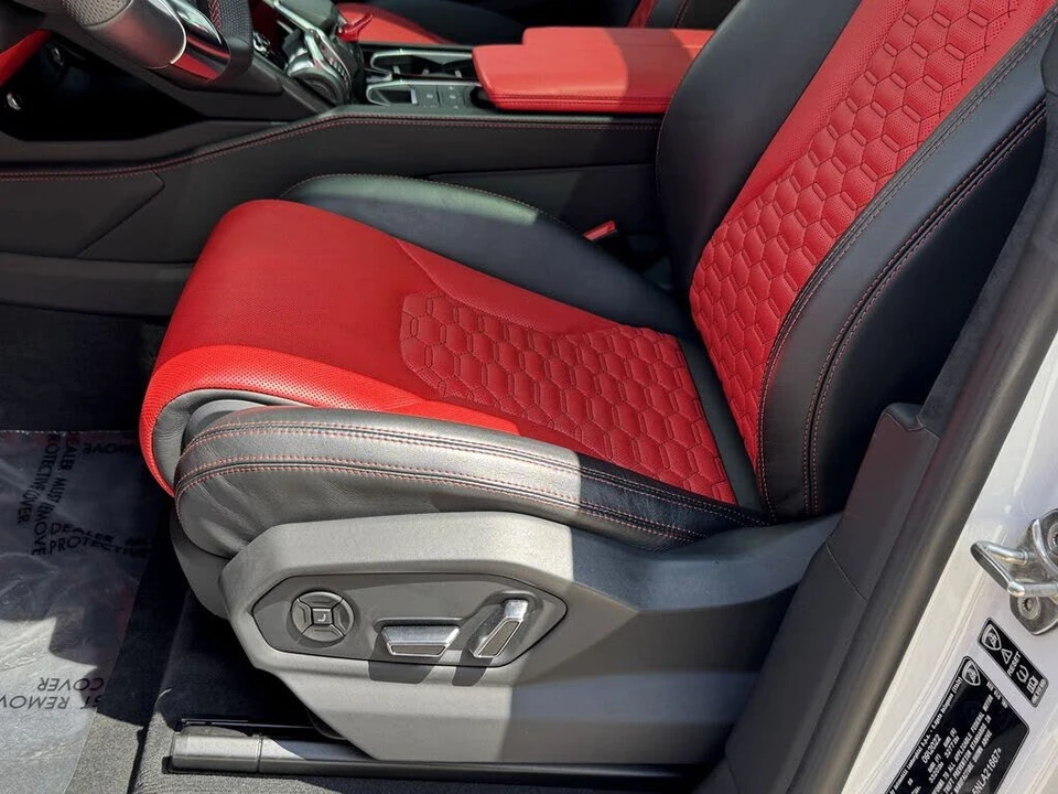 2022 Lamborghini Urus - Image 18 of 31