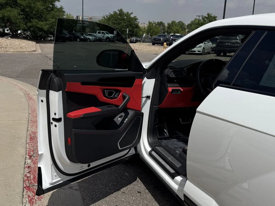 2022 Lamborghini Urus - Image 15 of 31