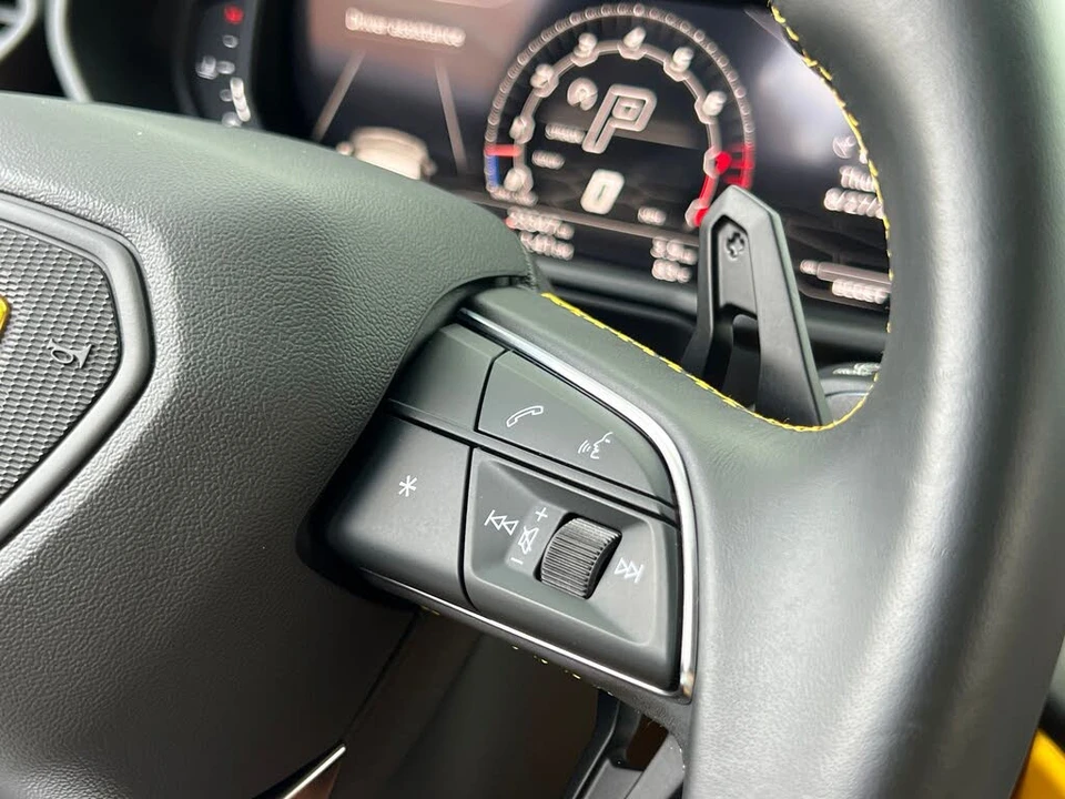 2022 Lamborghini Urus - Image 28 of 31