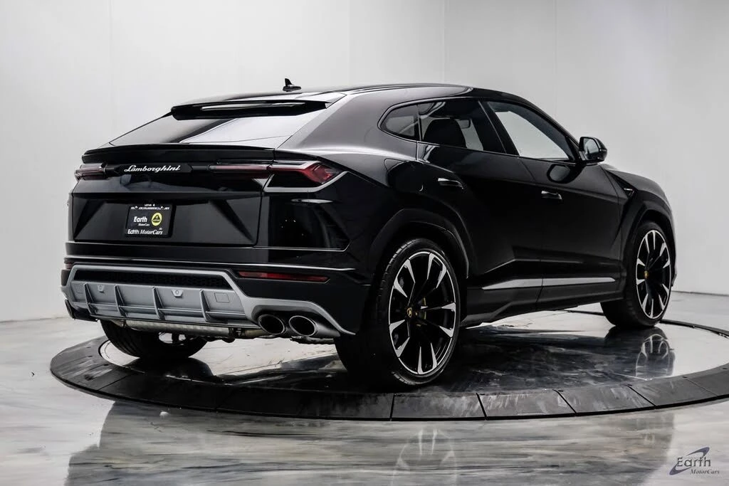 2022 Lamborghini Urus - Image 16 of 31