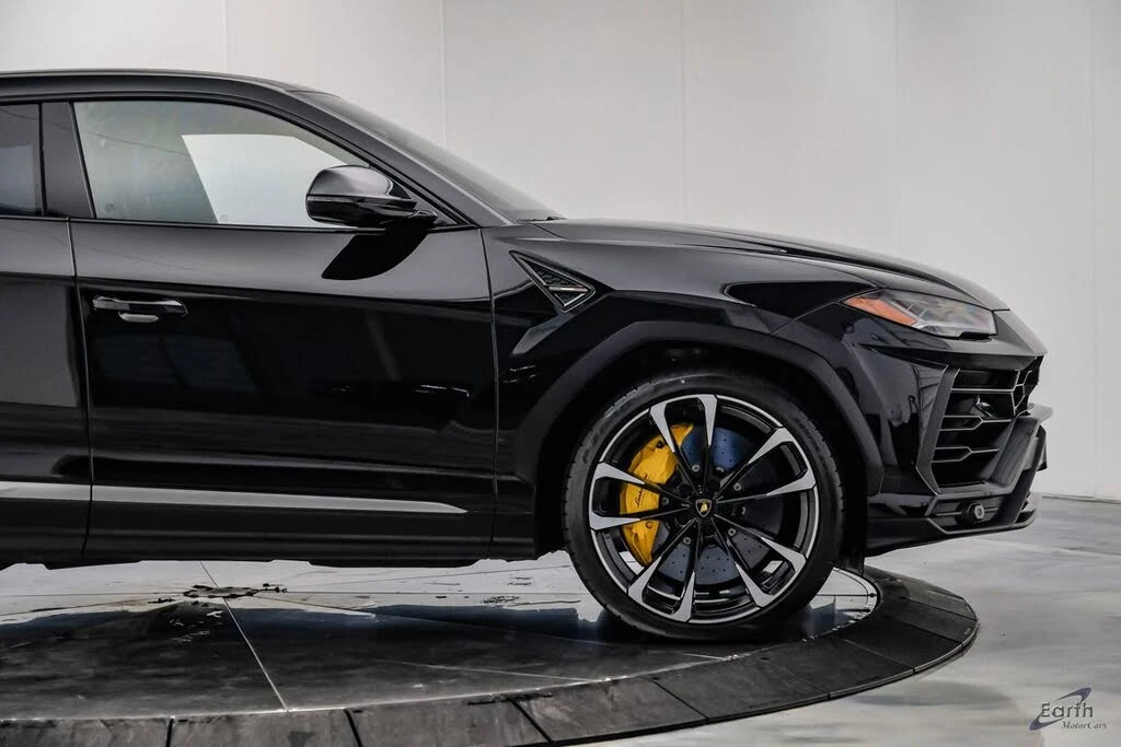 2022 Lamborghini Urus - Image 21 of 31